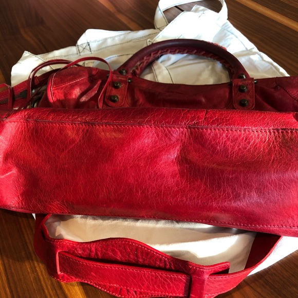 Balenciaga shoulder bag. Authentic - Picture 7 of 13